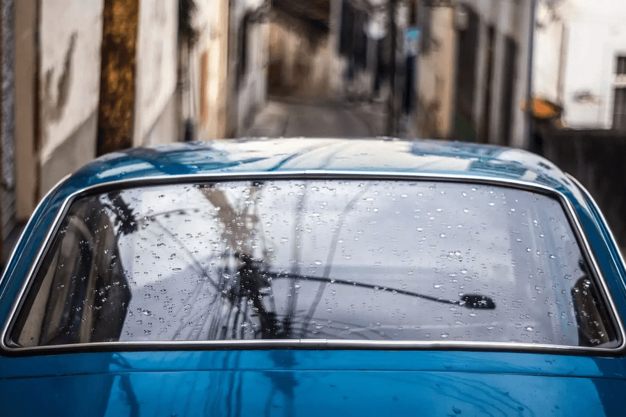 Lexan or plexiglass as an automobile’s rear window